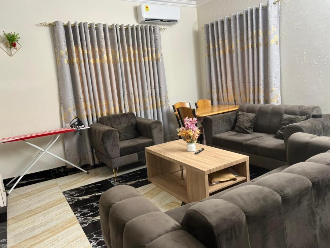 2 Bedroom Apartment At Kasoa Fijai - Pafa Home Екстериор снимка